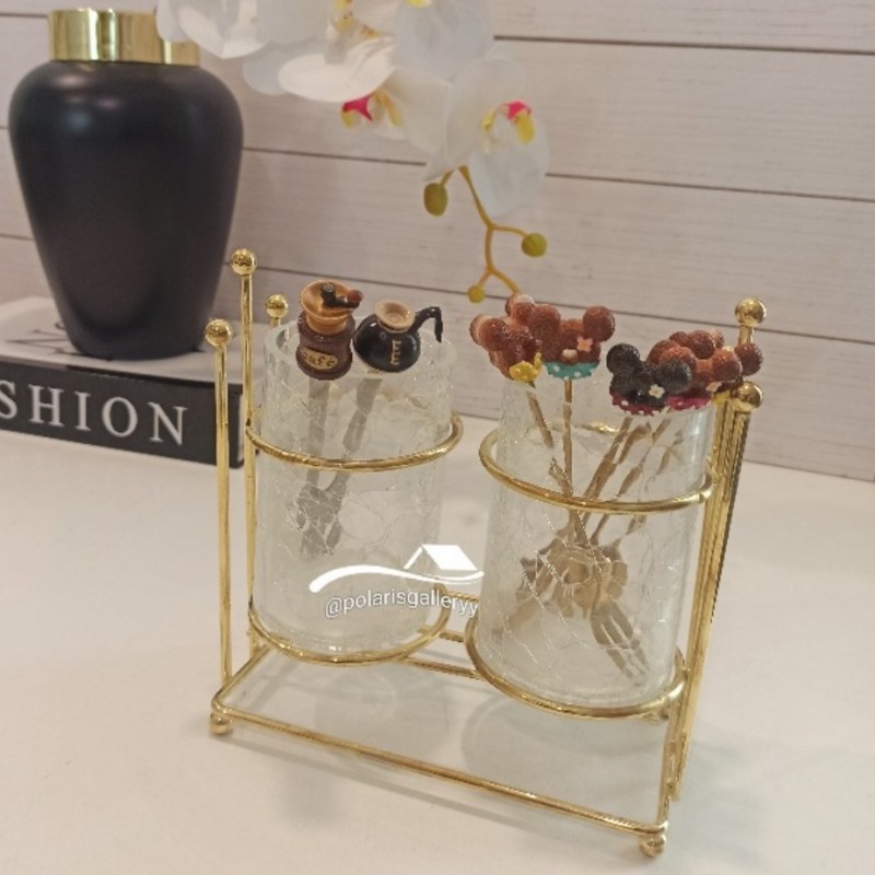 جا قاشق و چنگالی